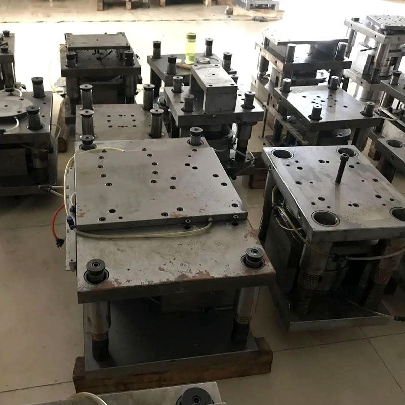 五金模具加工用支撐板多大？